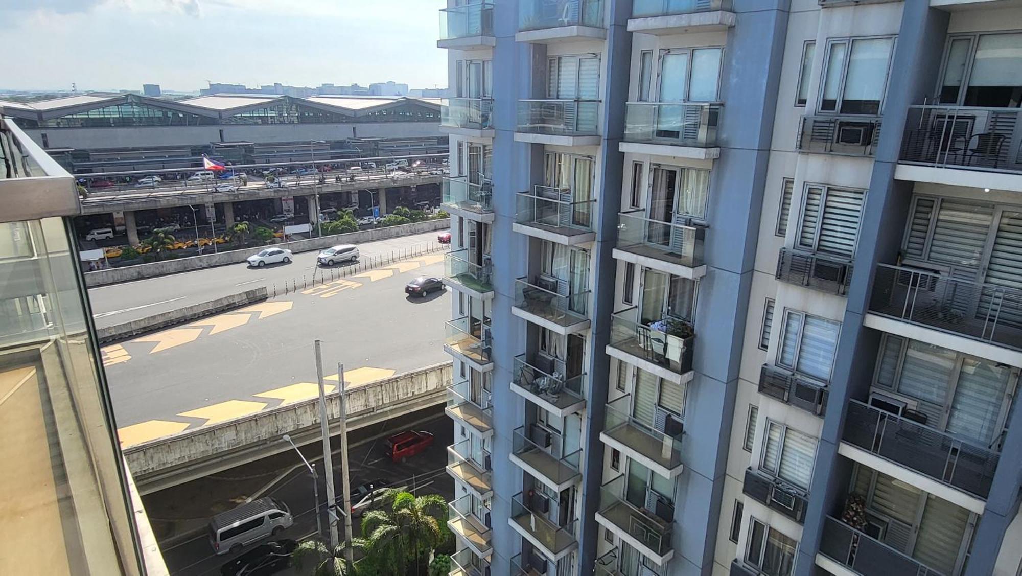One Palm Tree Villas Condominium - Studio 10Th-O Fl With Balcony - Across Terminal 3 Airport มะนิลา ภายนอก รูปภาพ